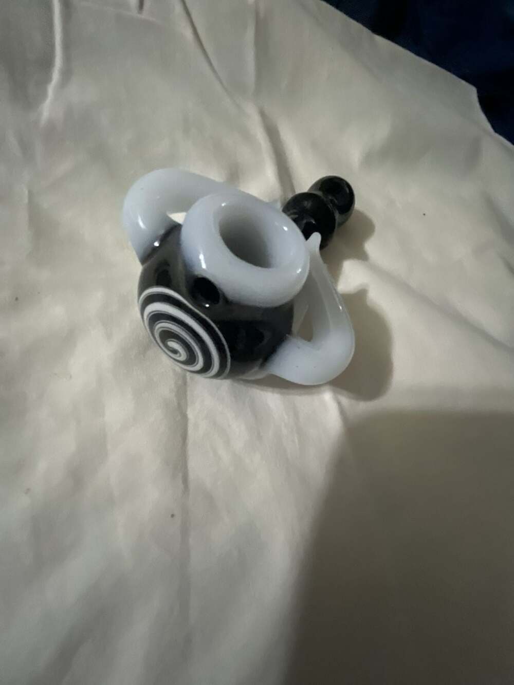 Black and White Spiral Wig Wag Pattern Glass Hand Piece